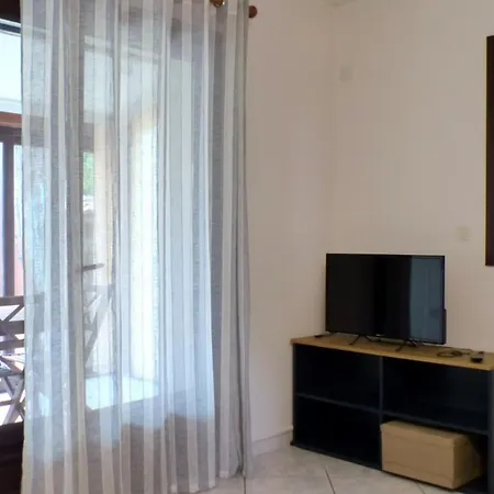 Spacious House With Garden 펜션 *
